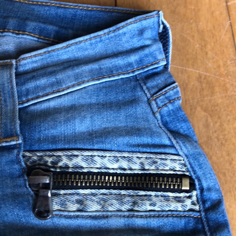 Jeans - Picture 5 of 7